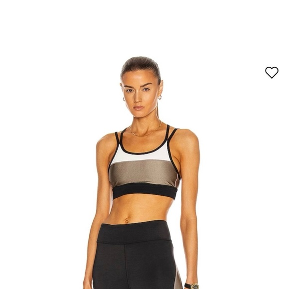 Alala Biker short (S) AND sports bra (M) matching set - Picture 5 of 16